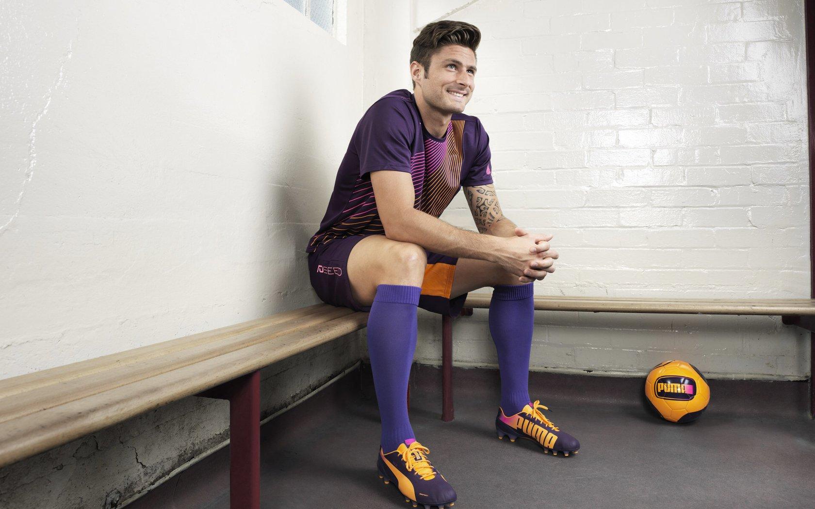 突破百场里程碑，陶强龙23岁成就职业赛事新篇章，12球铸就成长之路