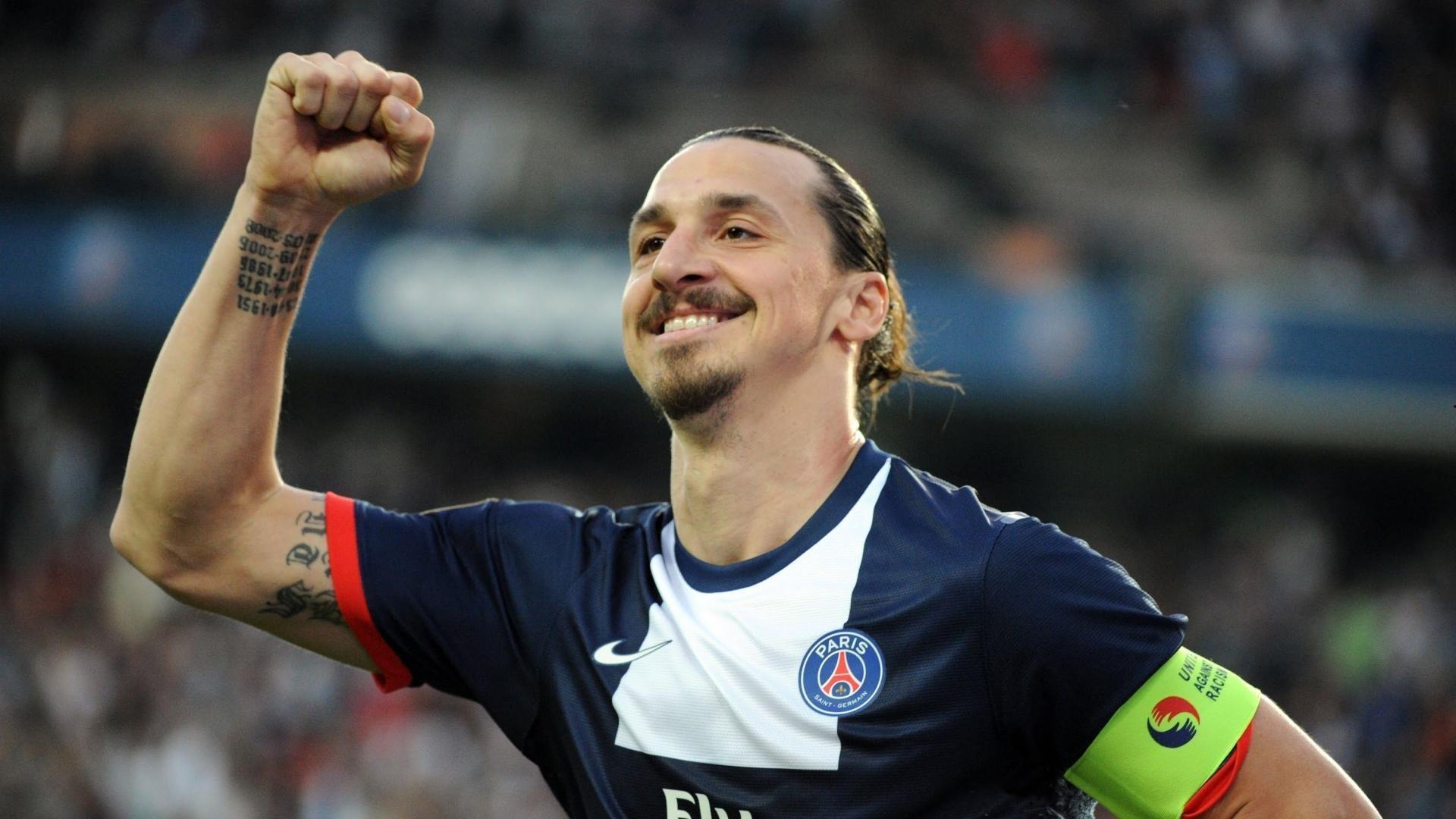 库里创历史！37岁43天成季后赛最年长30+5+5+5三分先生