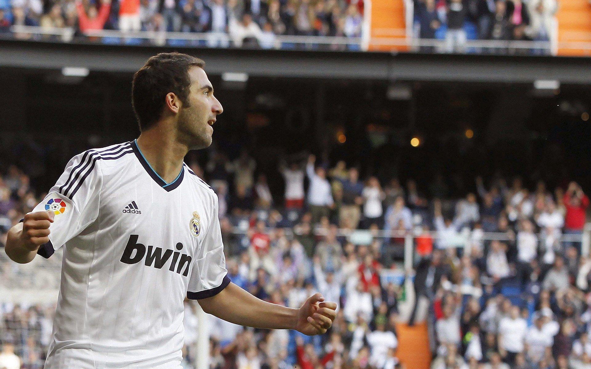 蒙克惊人选择,荒野求生搭档竟是小乔丹!赞其聪明高大、生存技能满点